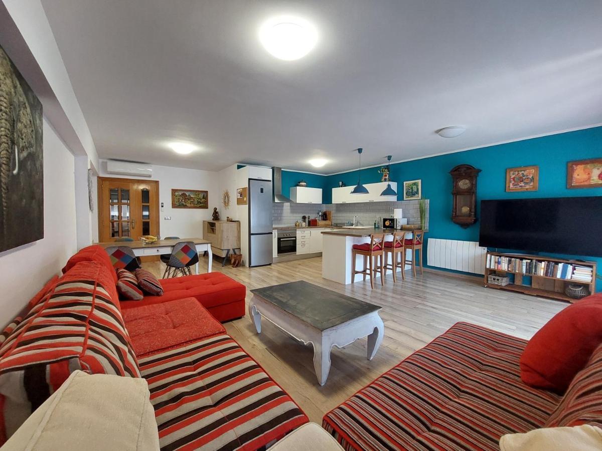 Family Apartment Andrea Alaquàs Extérieur photo